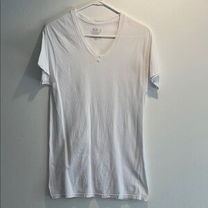 Fruit of the Loom | Women's White V-Neck Tee - Short Sleeve Size Small